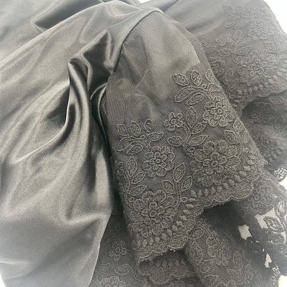 Vintage Black Half Slip Double Layered Lace Hem Size Small O2 Collection Korea - Picture 10 of 13